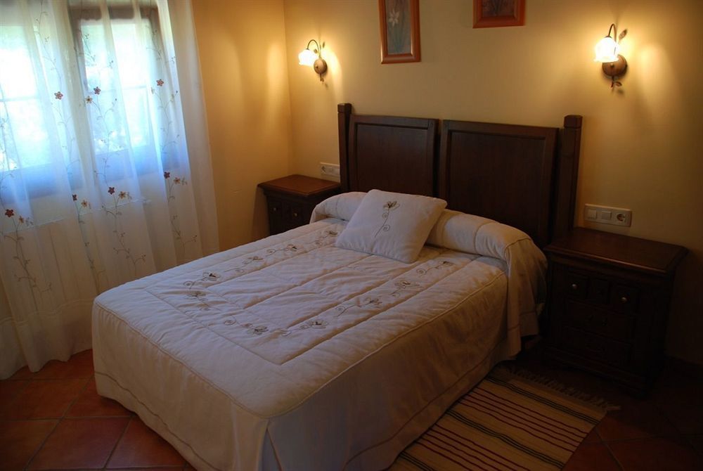 Apartamentos El Pedrayu Onis Exterior photo